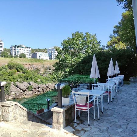 Hotel Ambasador Podgorica Eksteriør billede