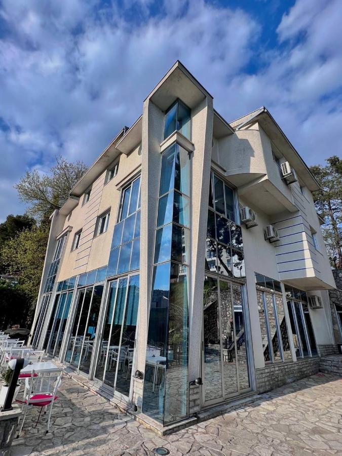 Hotel Ambasador Podgorica Eksteriør billede