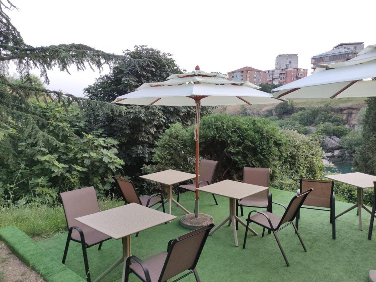 Hotel Ambasador Podgorica Eksteriør billede