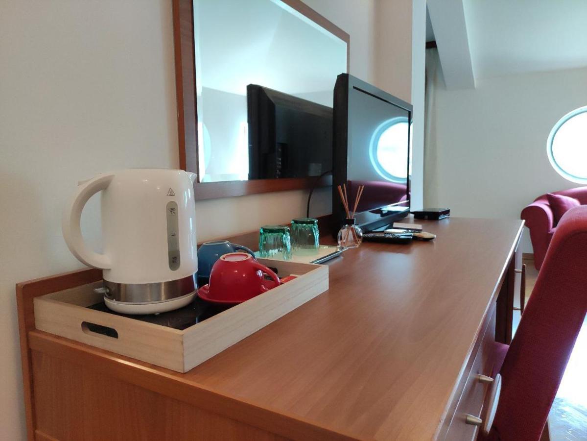 Hotel Ambasador Podgorica Eksteriør billede