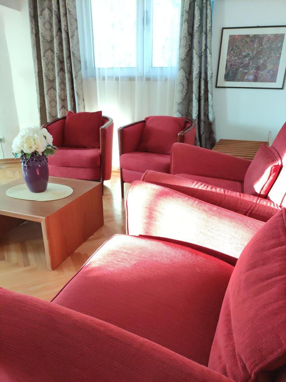 Hotel Ambasador Podgorica Eksteriør billede