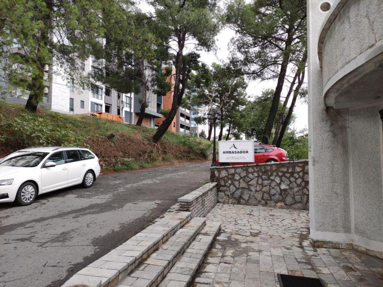 Hotel Ambasador Podgorica Eksteriør billede