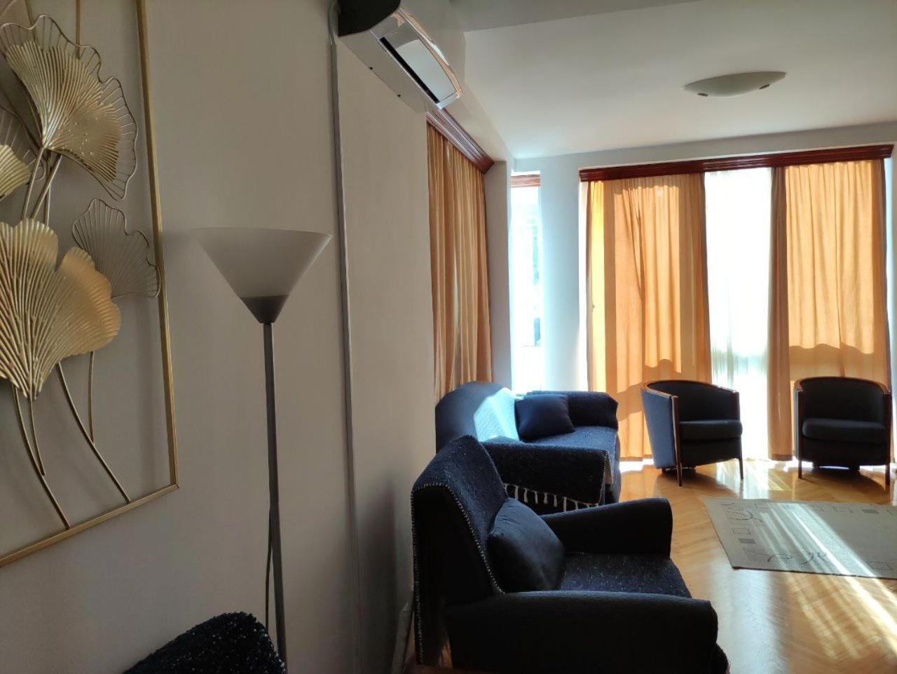 Hotel Ambasador Podgorica Eksteriør billede