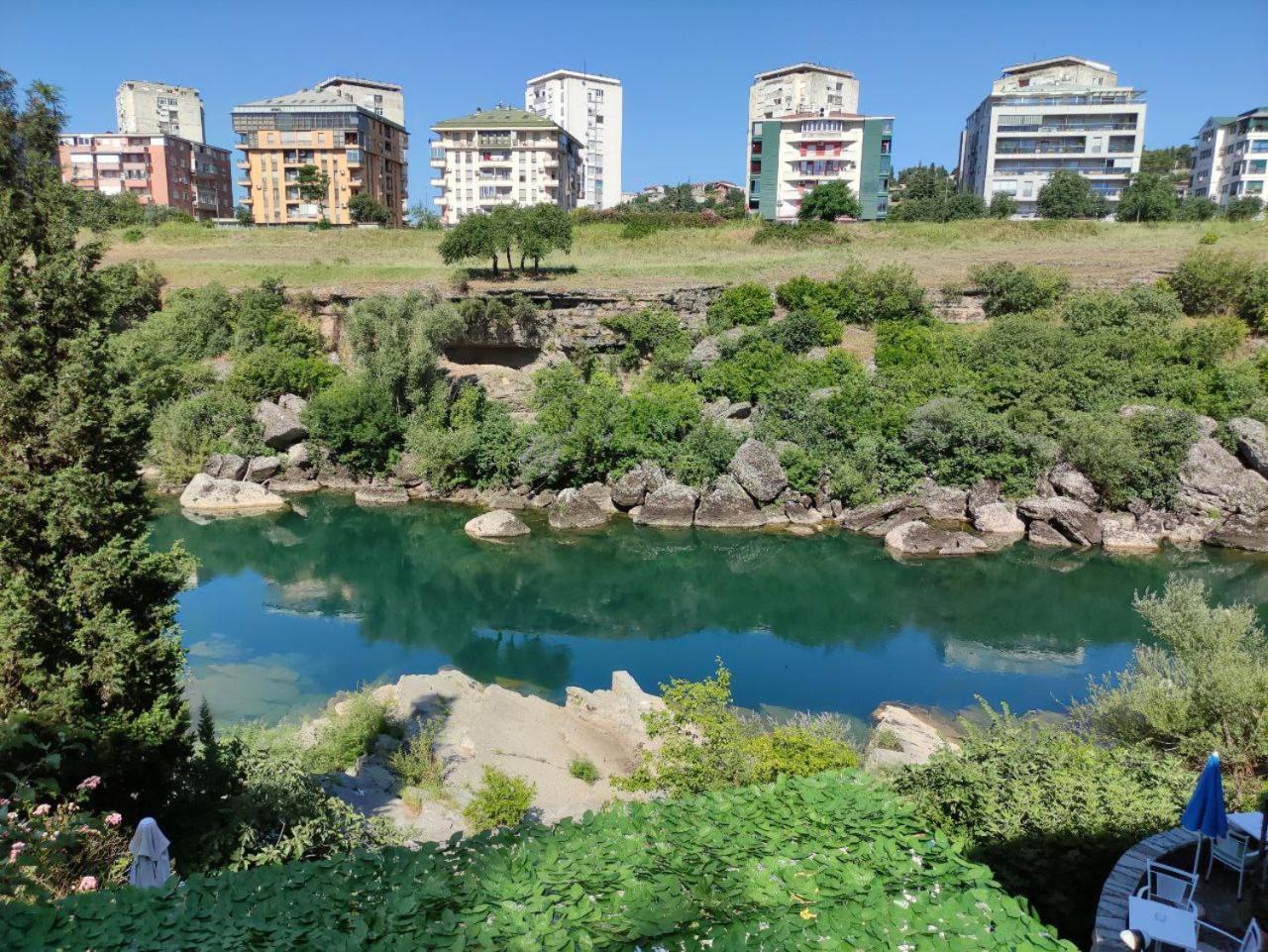 Hotel Ambasador Podgorica Eksteriør billede