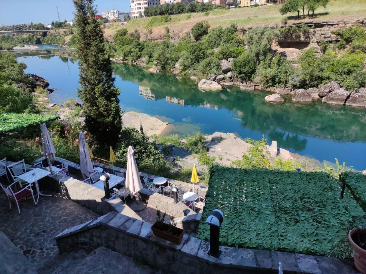 Hotel Ambasador Podgorica Eksteriør billede